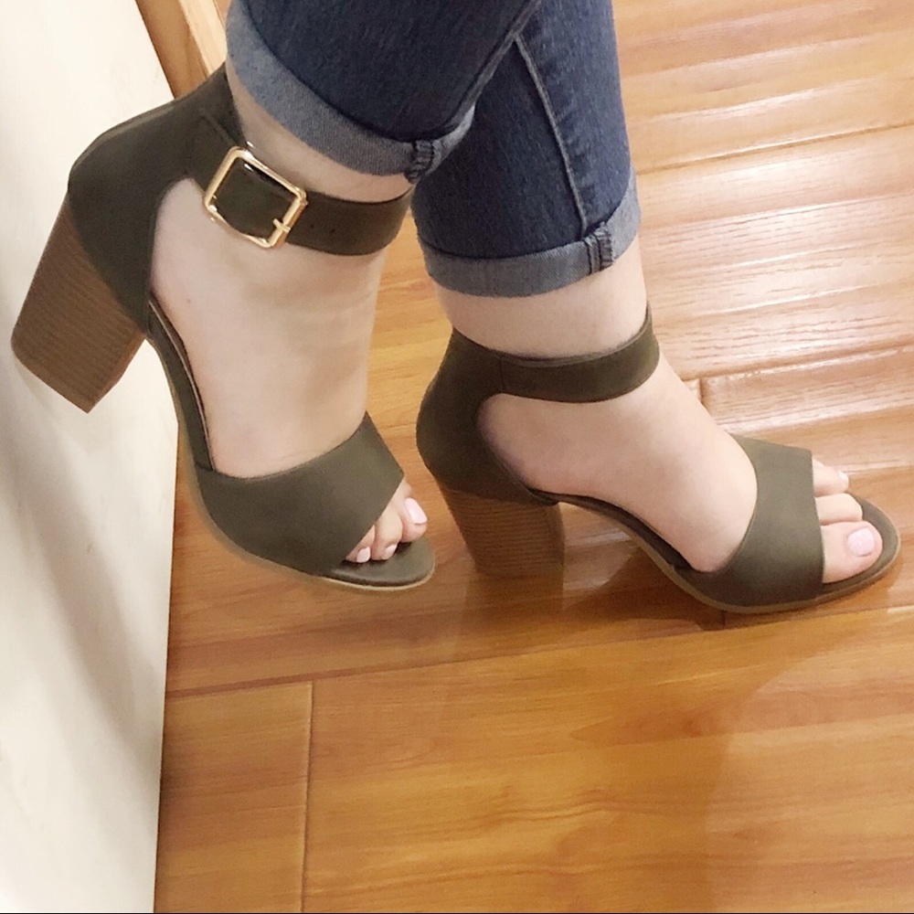 Olive Green Open toe block heel - Picture 2 of 5